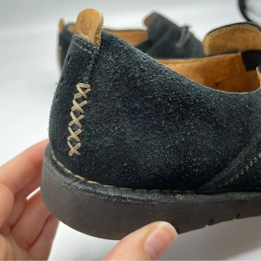 Clarks artisan black